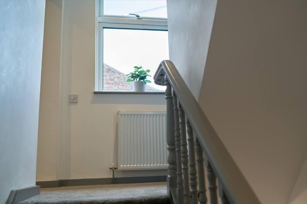 York City Central Apartment And Coffee Shop Bagian luar foto