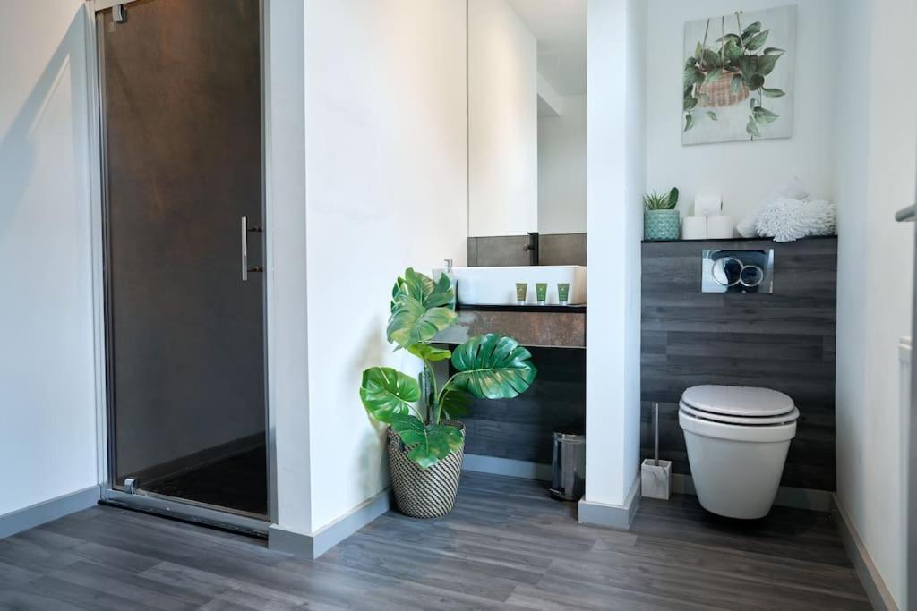 York City Central Apartment And Coffee Shop Bagian luar foto