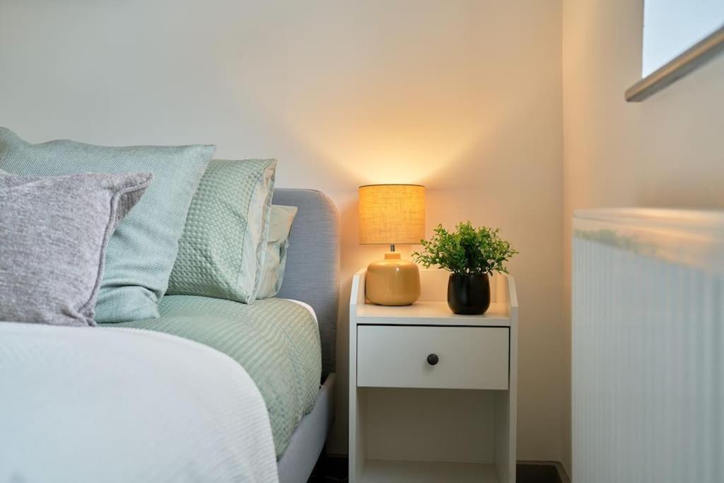 York City Central Apartment And Coffee Shop Bagian luar foto