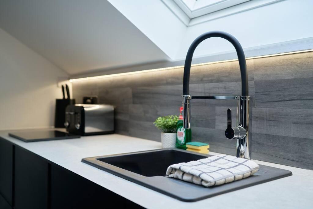 York City Central Apartment And Coffee Shop Bagian luar foto